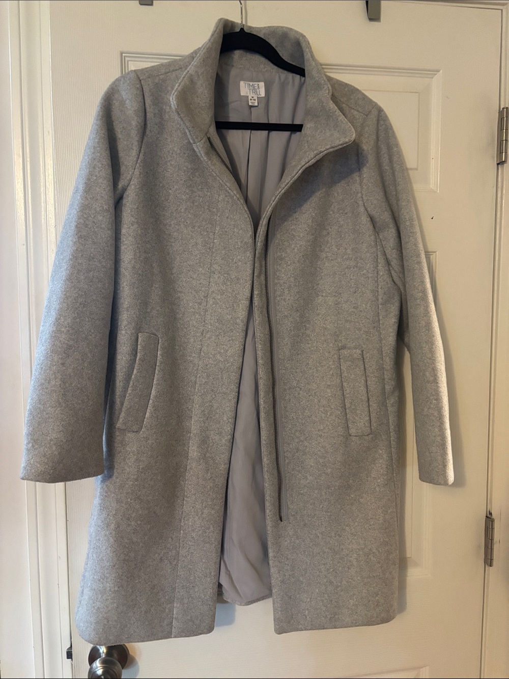 Time and Tru Women's Light Gray Coat